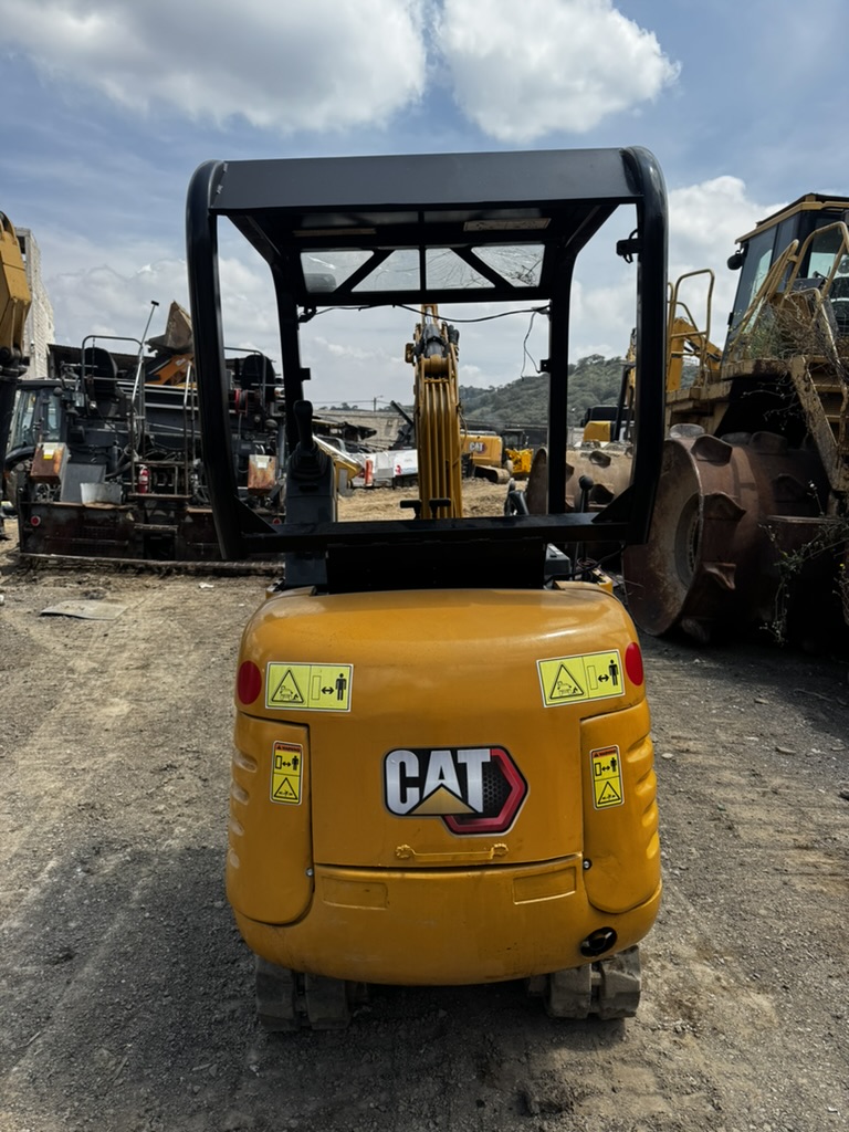 Miniexcavadora Caterpillar 301.5 2004